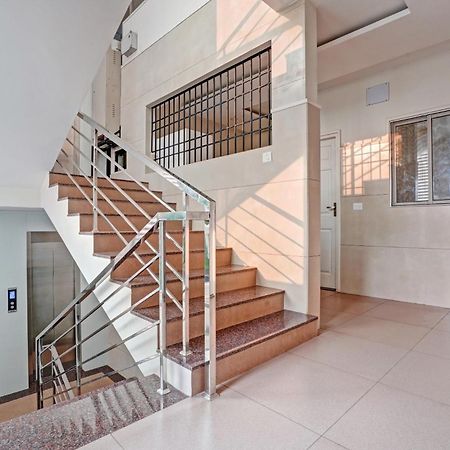Collection O White House Pearl Hotel Kochi ภายนอก รูปภาพ